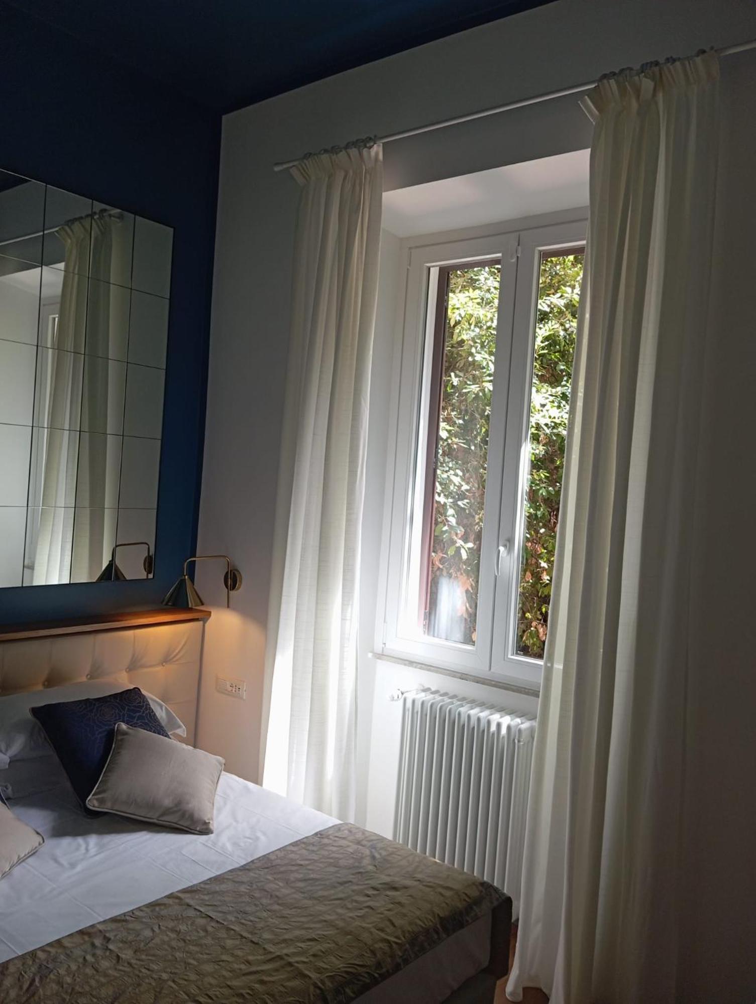 Trevi Monti House Hotel Рим Екстериор снимка