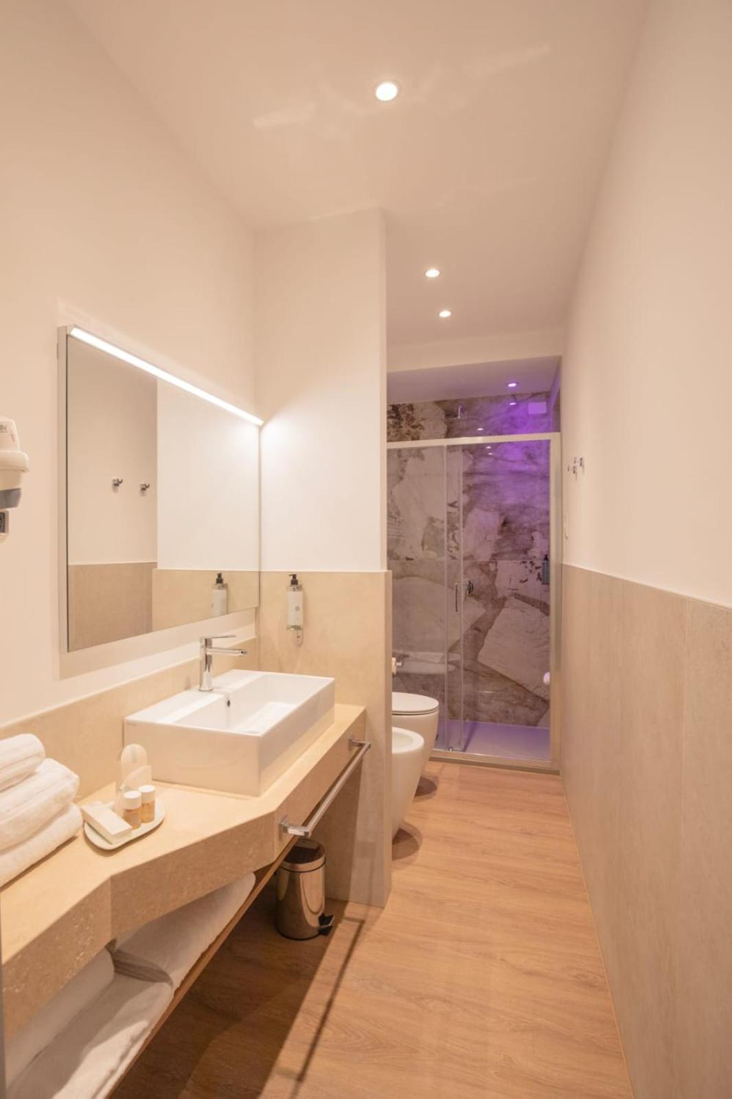 Trevi Monti House Hotel Рим Екстериор снимка