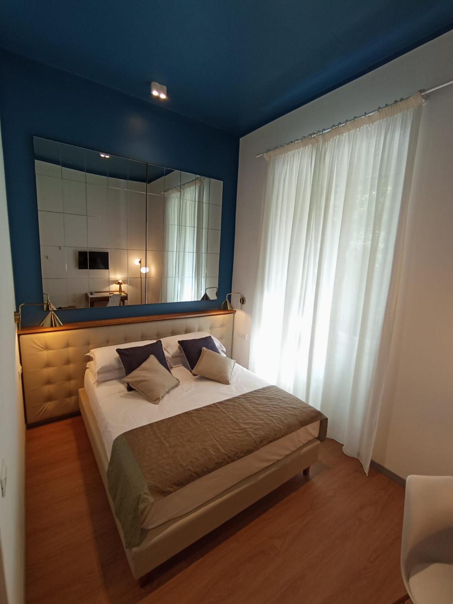 Trevi Monti House Hotel Рим Екстериор снимка