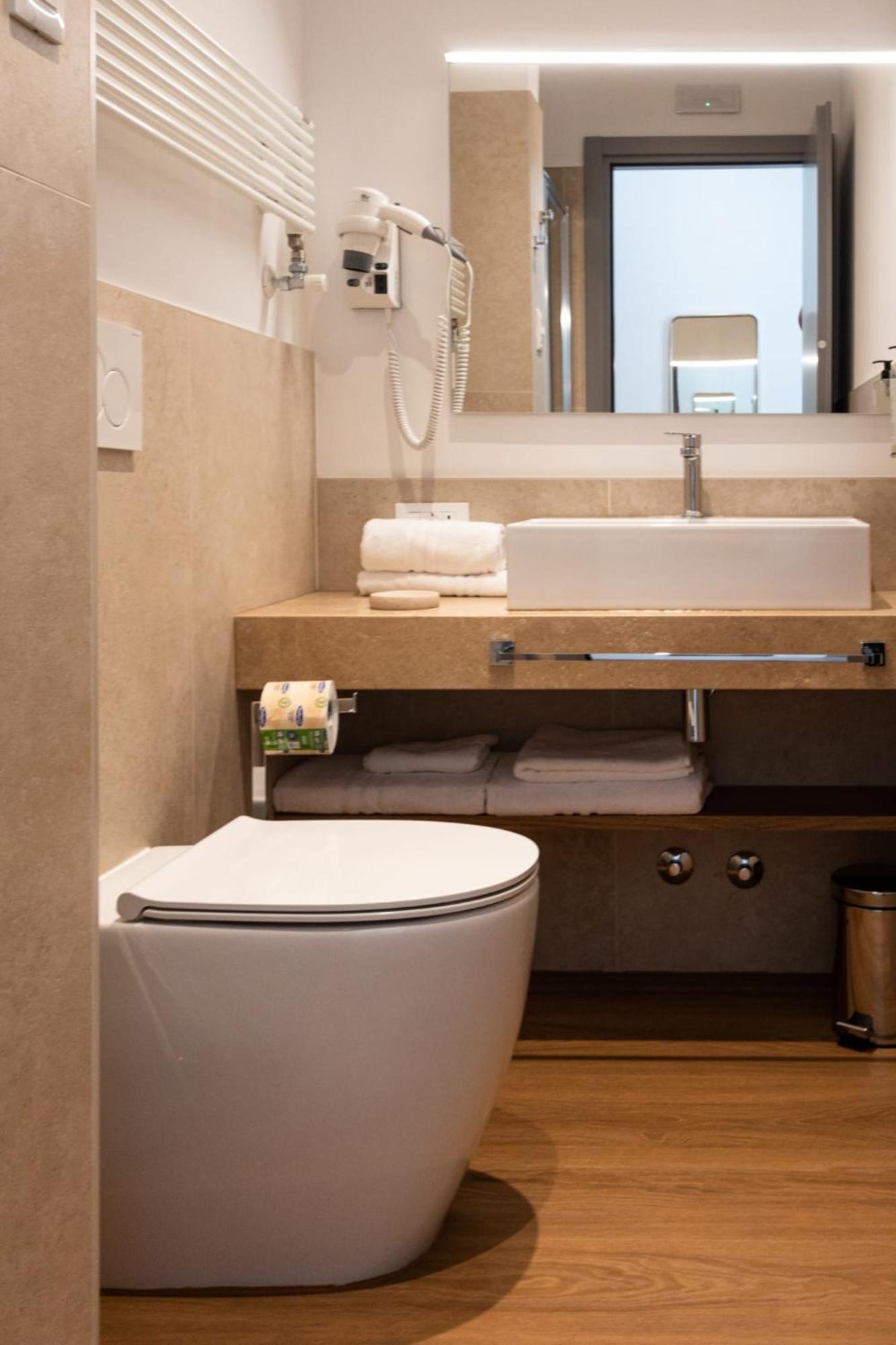Trevi Monti House Hotel Рим Екстериор снимка
